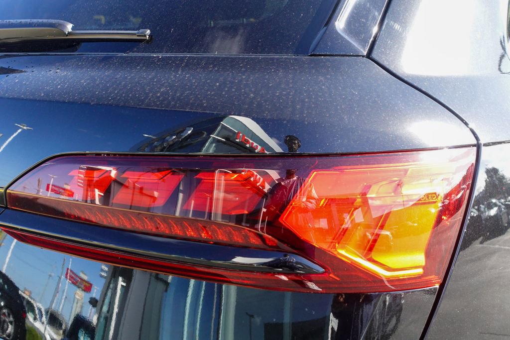 New 2026 Audi SQ7 Prestige image 8