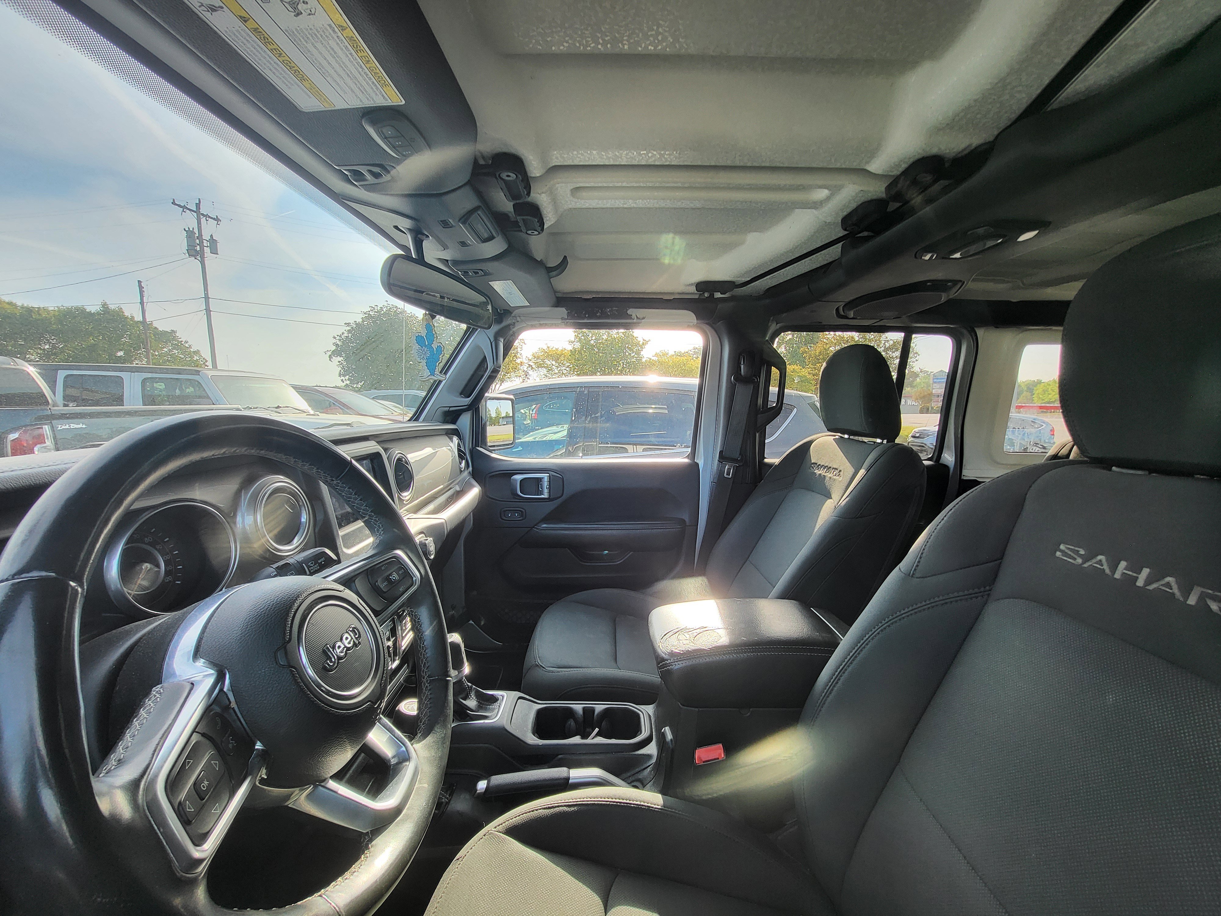 Used 2018 Jeep Wrangler Unlimited Sahara image 10