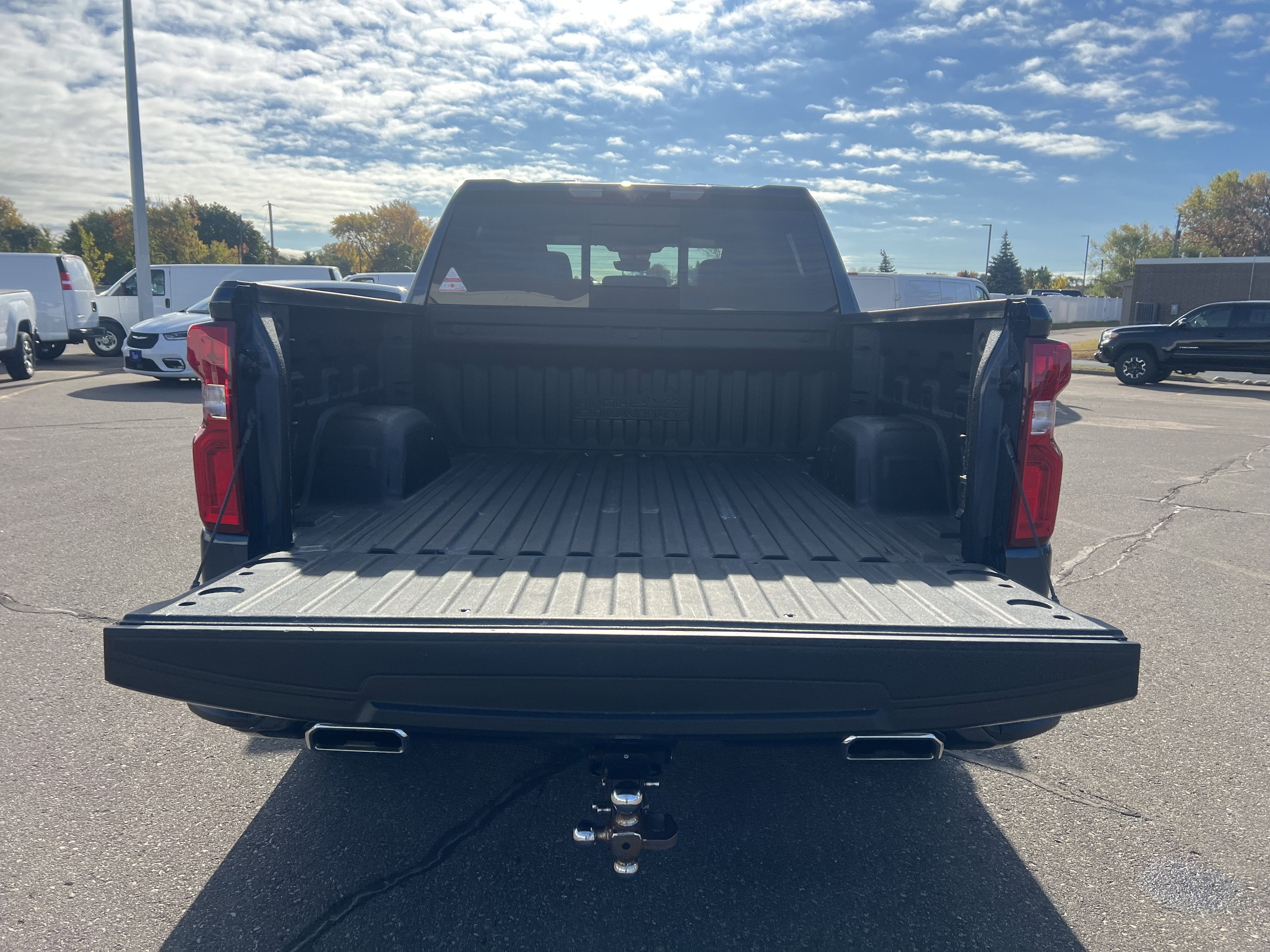 Certified 2022 Chevrolet Silverado 1500 High Country w/ Technology Package image 10