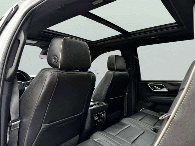 Used 2021 Chevrolet Suburban Premier w/ Premium Package image 39