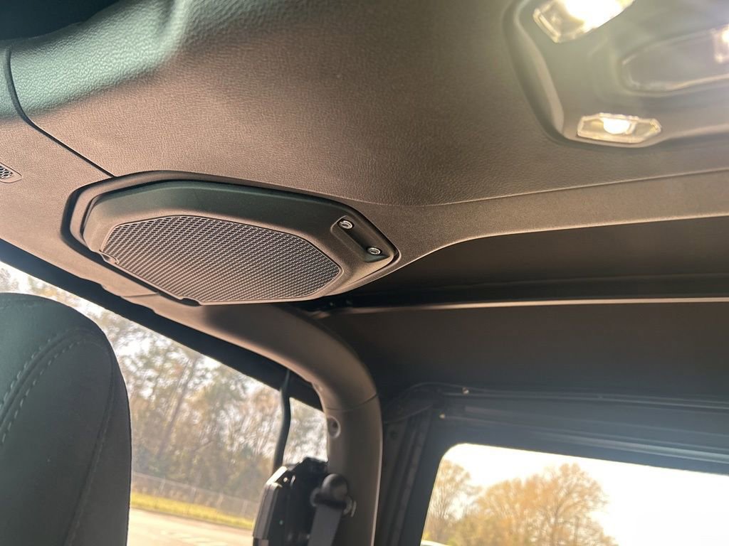 Used 2020 Jeep Wrangler Sport image 21