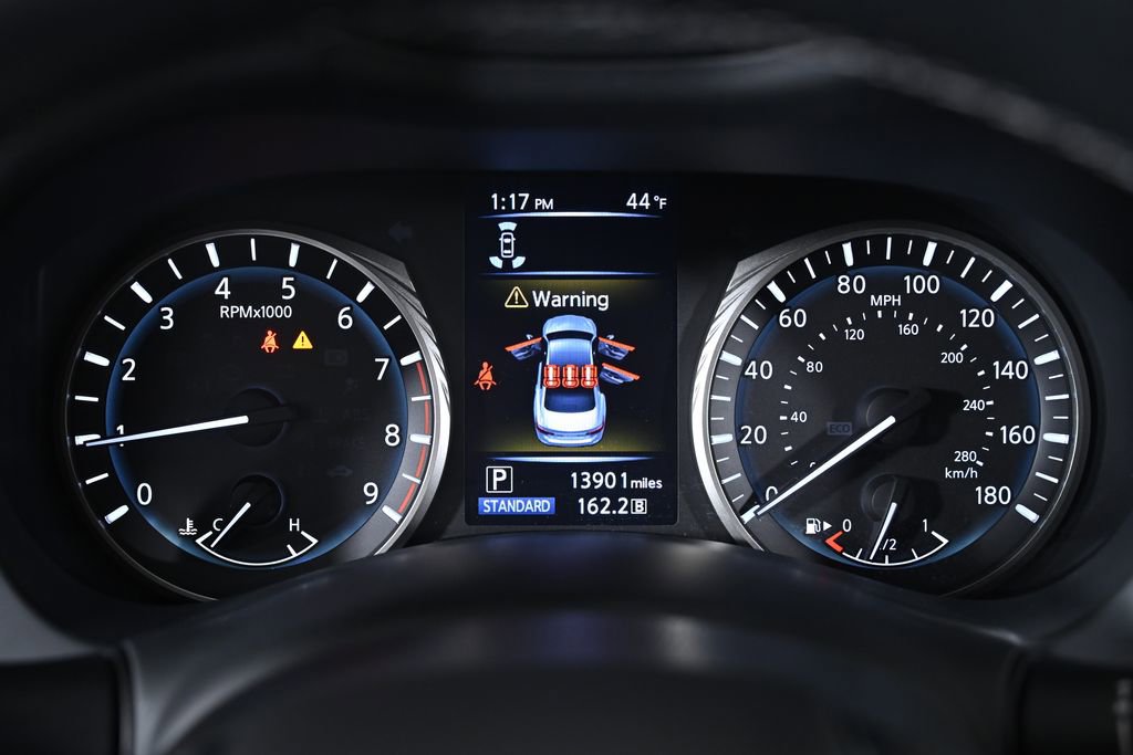 Used 2023 INFINITI Q50 Luxe w/ Cargo Package image 15