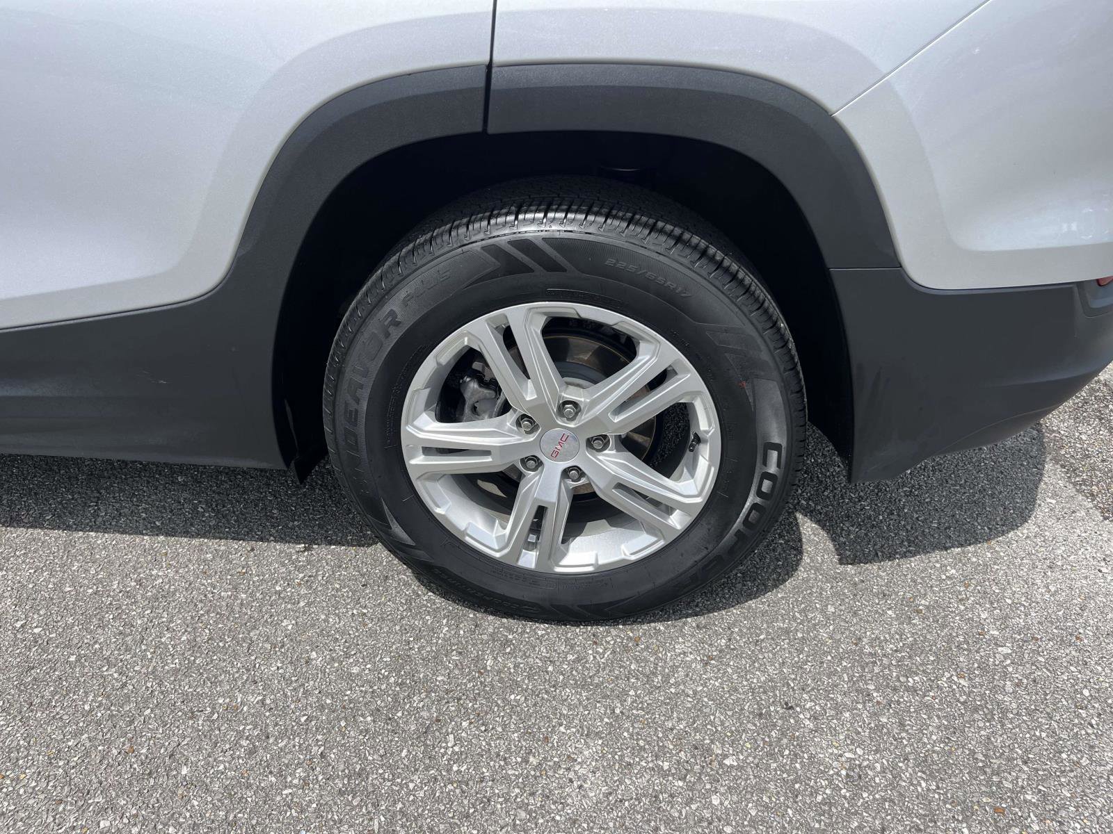 Used 2020 GMC Terrain SLE w/ Driver Convenience Package FWD image 6