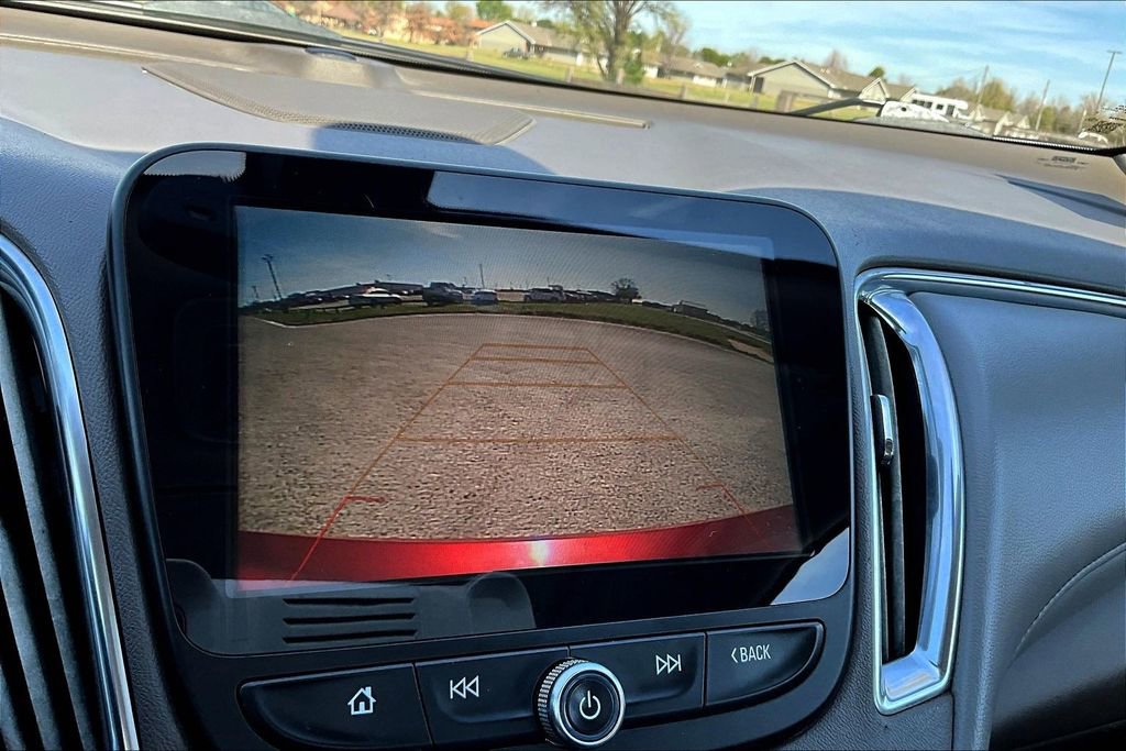 Used 2018 Chevrolet Malibu LT w/ Leather Package image 19