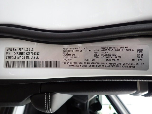 New 2025 Jeep Grand Cherokee Limited w/ MOPAR Finishing Package image 17