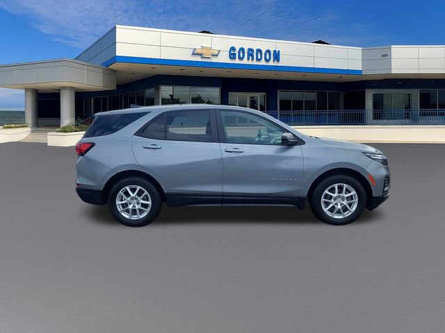 Used 2024 Chevrolet Equinox LS w/ LS Convenience Package FWD image 7