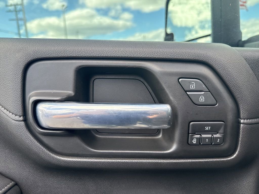 Used 2020 Chevrolet Silverado 2500 LTZ w/ LTZ Plus Package image 12