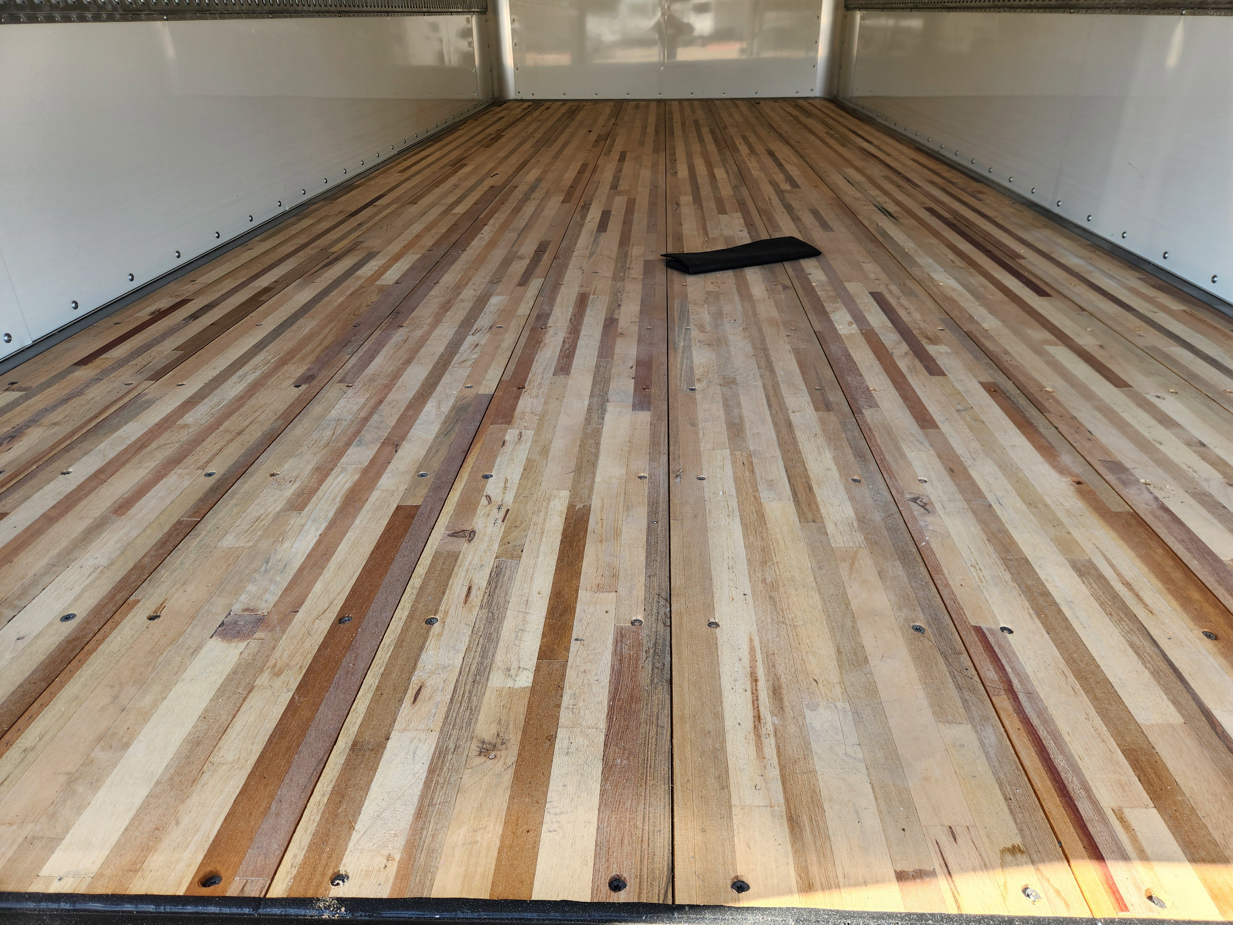 New 2024 Chevrolet Low Cab Forward image 31