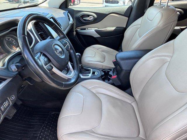 Used 2018 Jeep Cherokee Limited FWD image 16