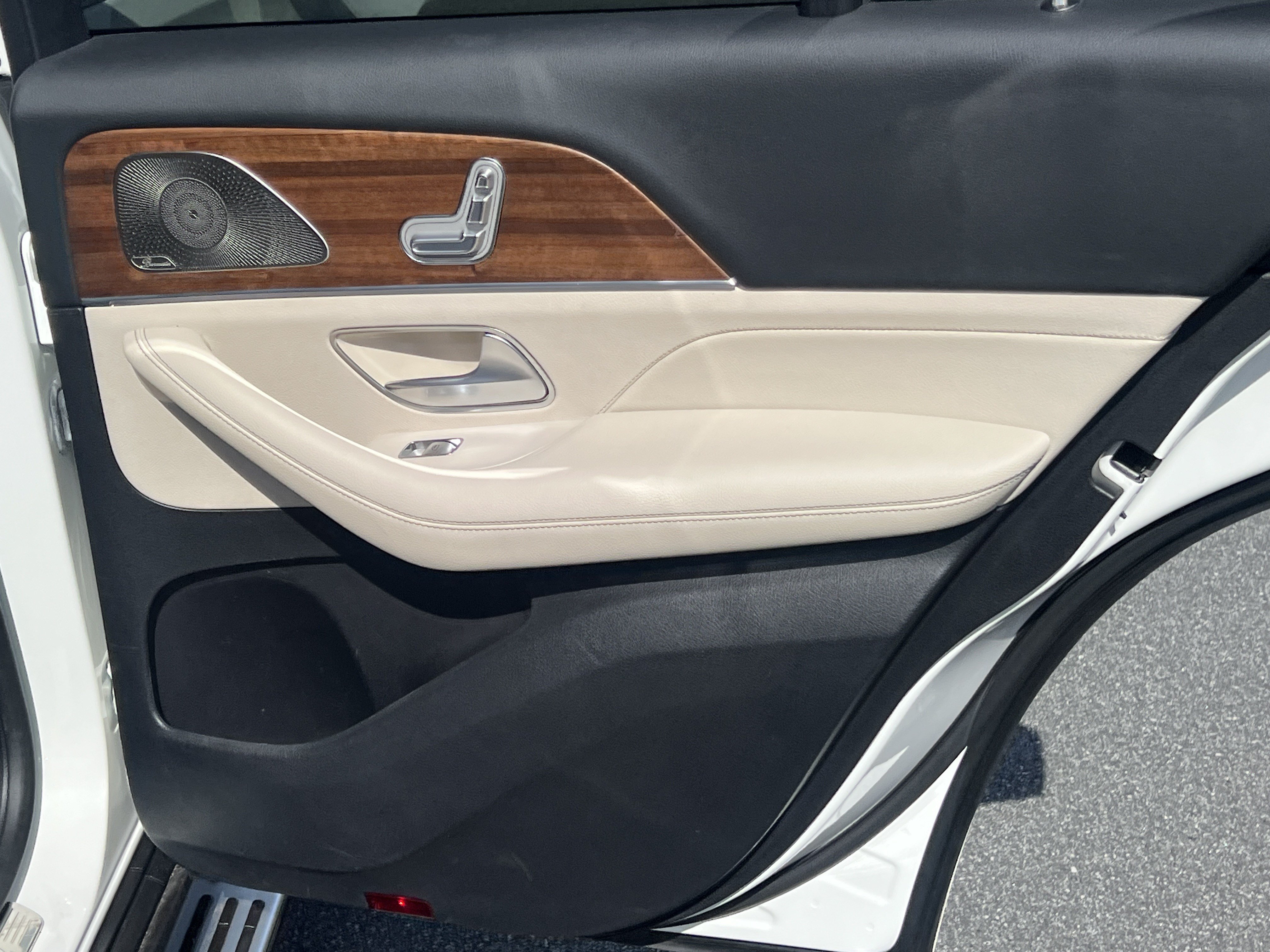 Used 2022 Mercedes-Benz GLE 350 4MATIC w/ 3rd Row Seat Package image 19