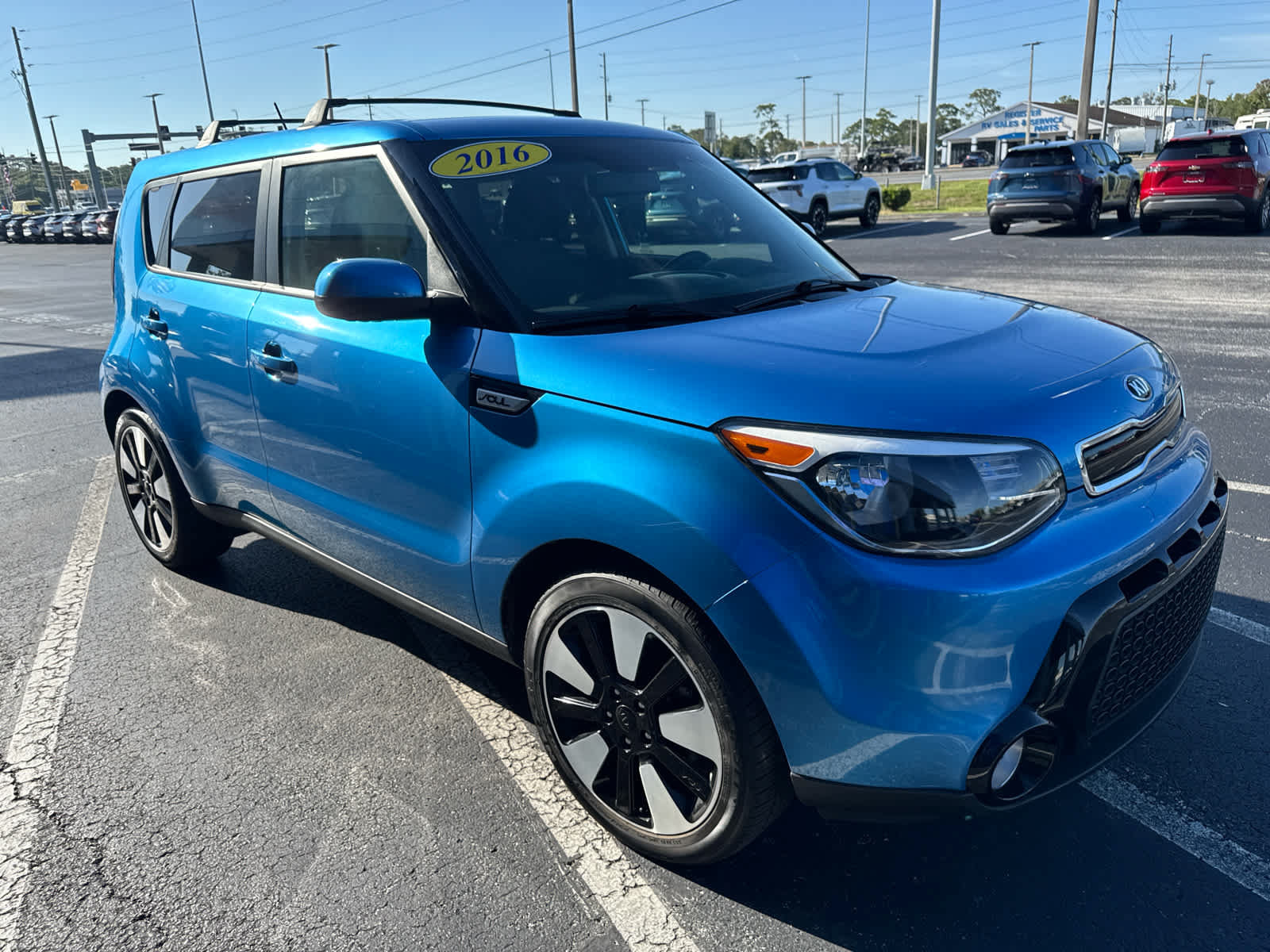 Used 2016 Kia Soul + w/ Designer's Package FWD image 2