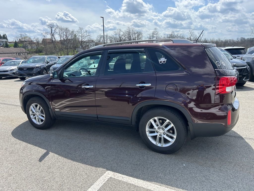 Used 2015 Kia Sorento LX image 4