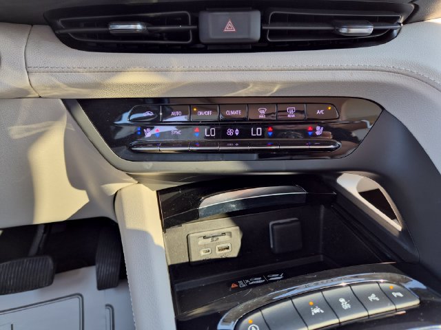 Used 2023 Buick Envision Avenir FWD image 30