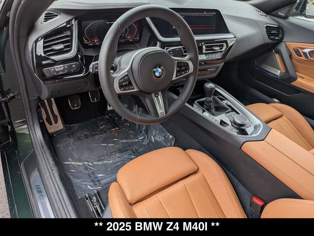 Certified 2025 BMW Z4 M40i w/ Edition RWD image 2