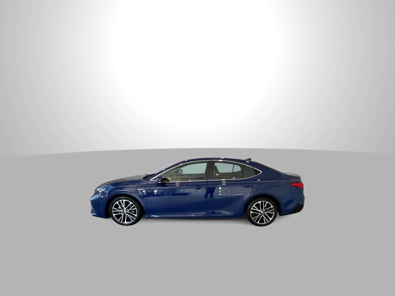 Certified 2025 Toyota Camry XLE FWD image 5
