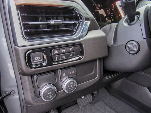 New 2026 GMC Yukon Denali w/ Sun & Power Step Package image 21