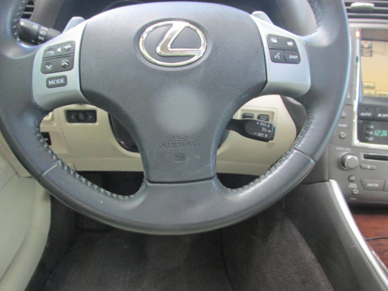 Used 2011 Lexus IS 250 w/ Premium Pkg Value Edition image 11