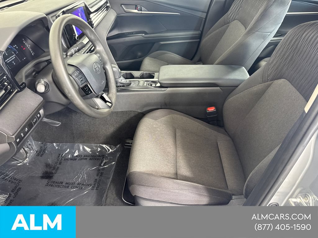 Used 2025 Toyota Camry LE FWD image 11