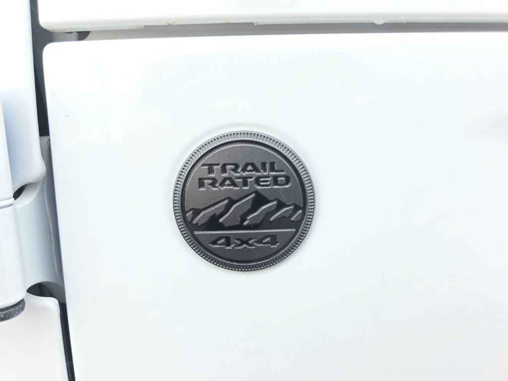 Used 2024 Jeep Gladiator Sport AWD/4WD image 24