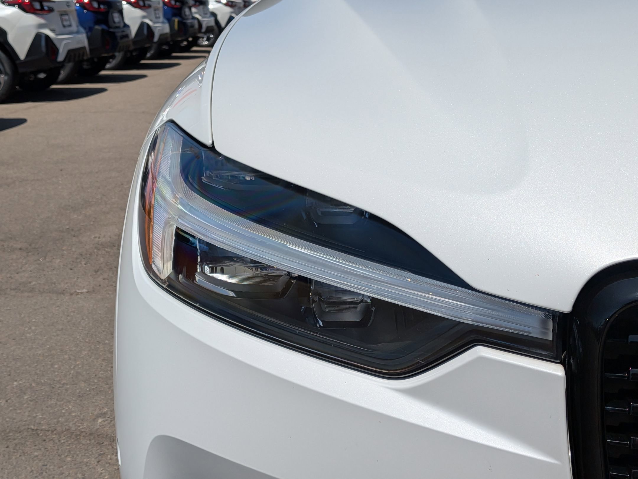 Used 2021 Volvo XC60 T8 R-Design w/ Advanced Package image 6