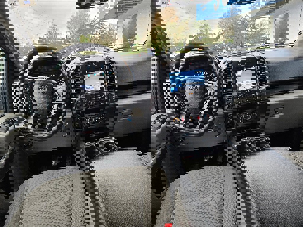 Used 2019 Ford F150 XLT w/ Equipment Group 302A Luxury image 11