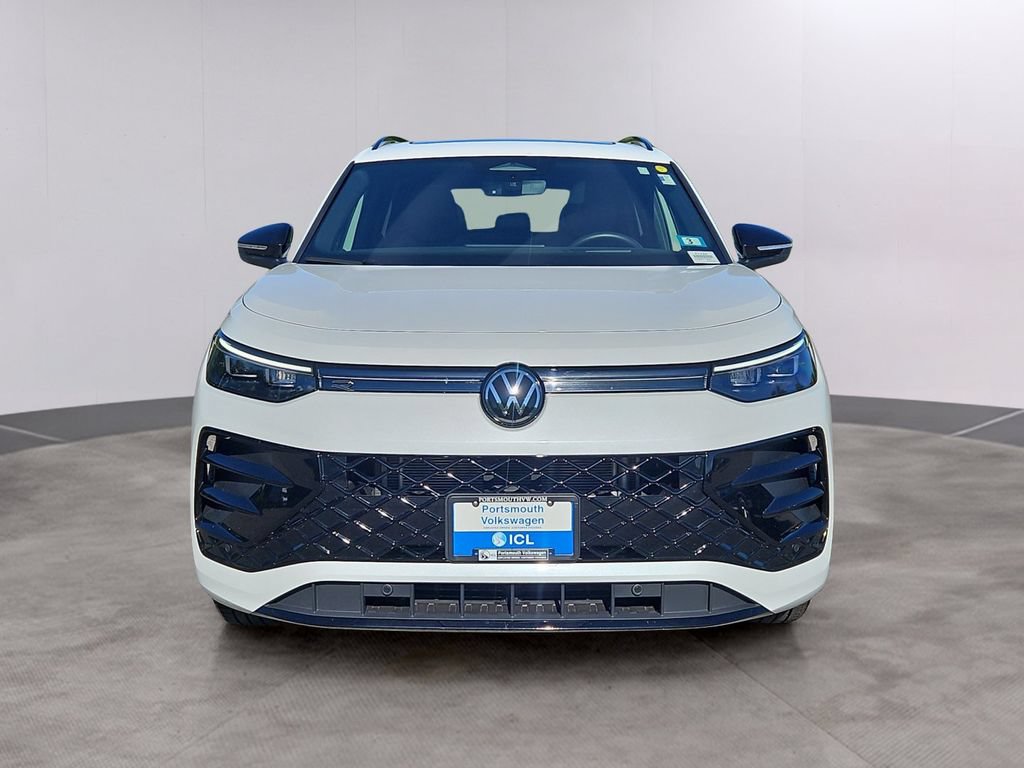 Used 2026 Volkswagen Tiguan SE R-Line AWD/4WD image 2