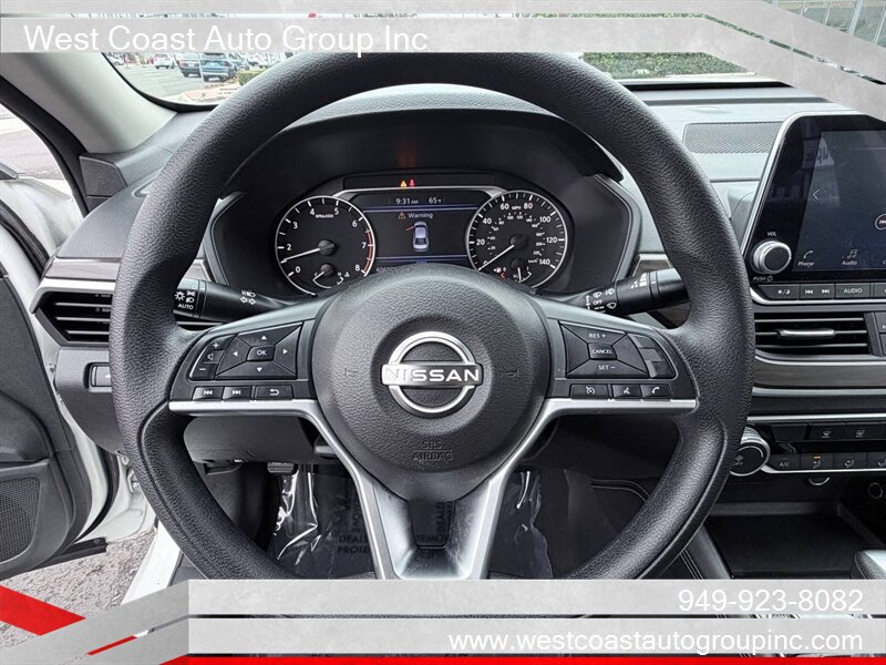 Used 2023 Nissan Altima 2.5 SV FWD image 12