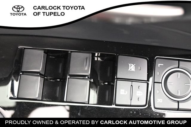 Used 2025 Lexus IS 300 w/ Comfort Package RWD image 25