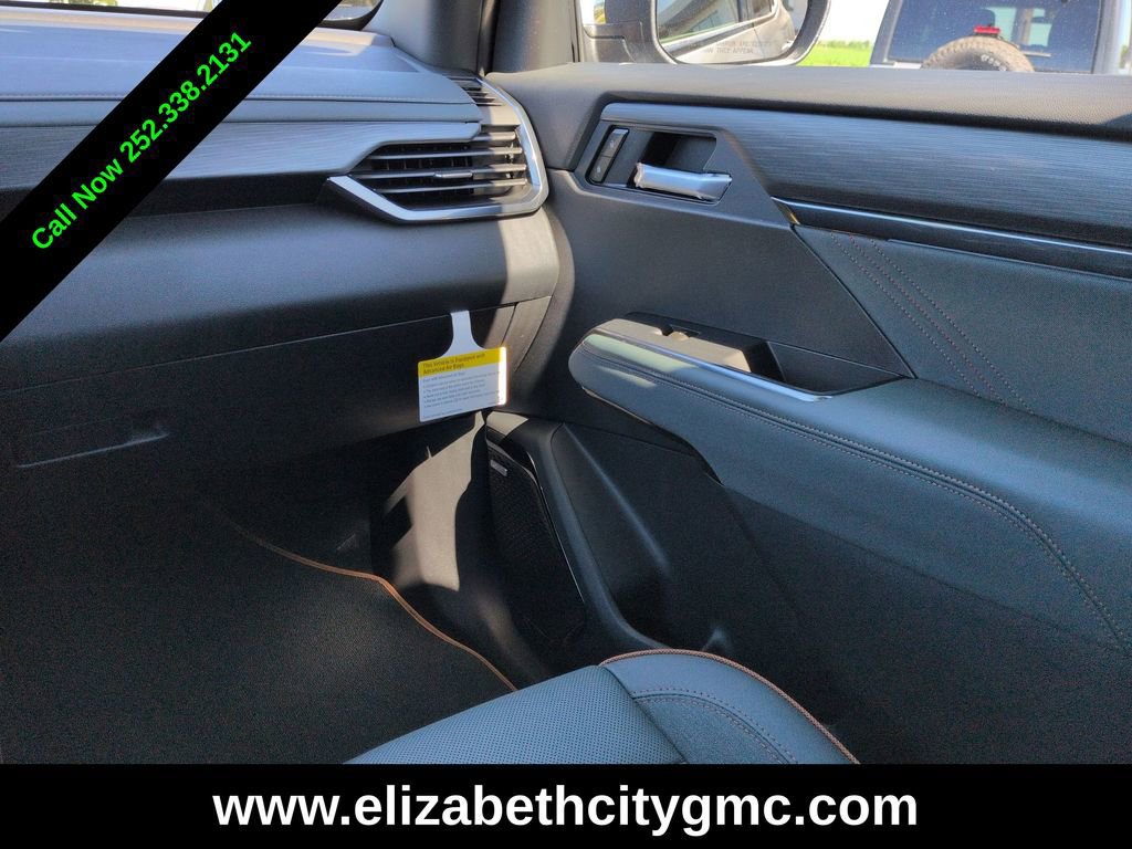 New 2026 GMC Acadia AT4 w/ Luxury Package AWD/4WD image 18