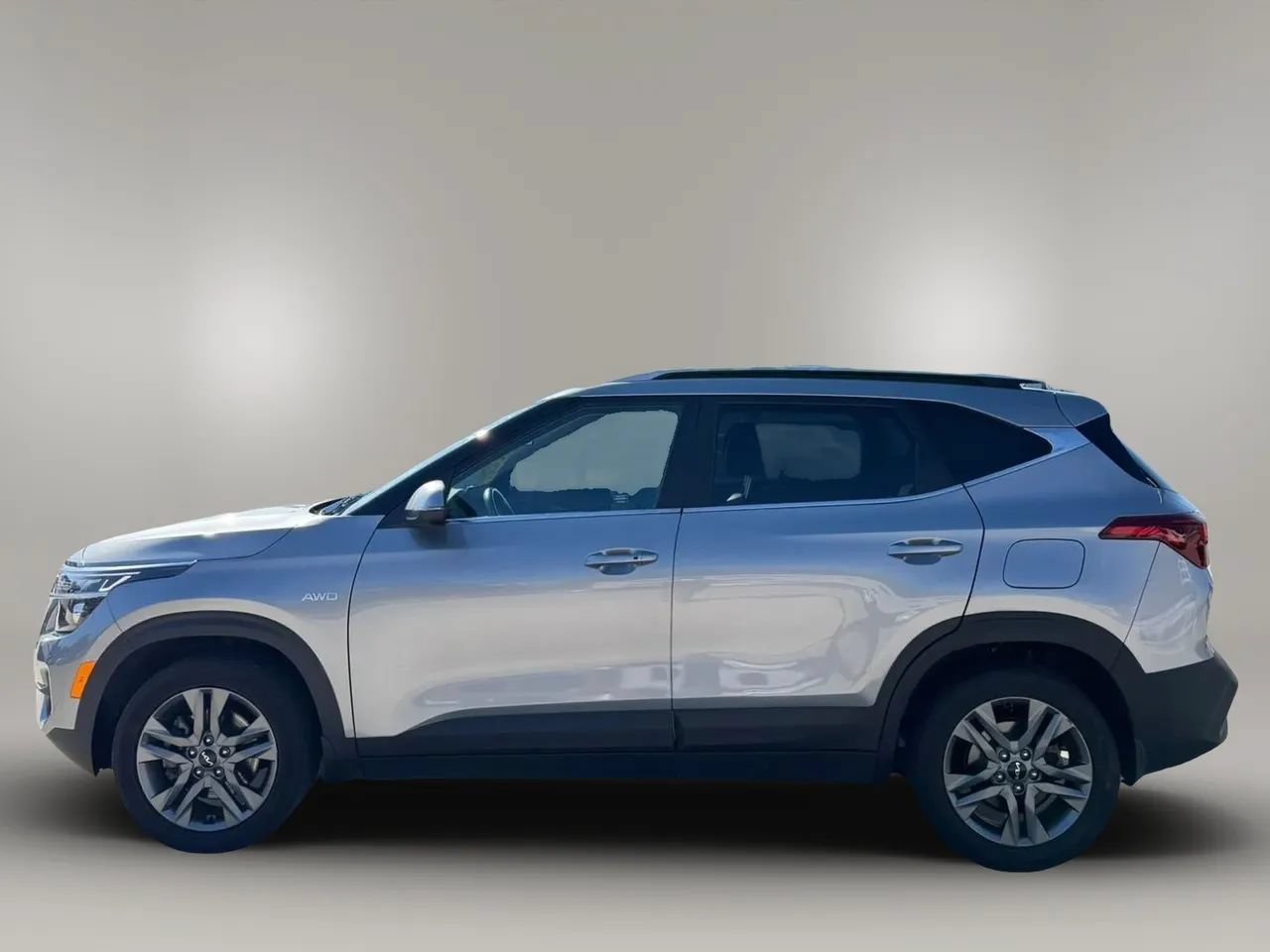 Used 2023 Kia Seltos S w/ Navigation Package AWD/4WD image 8