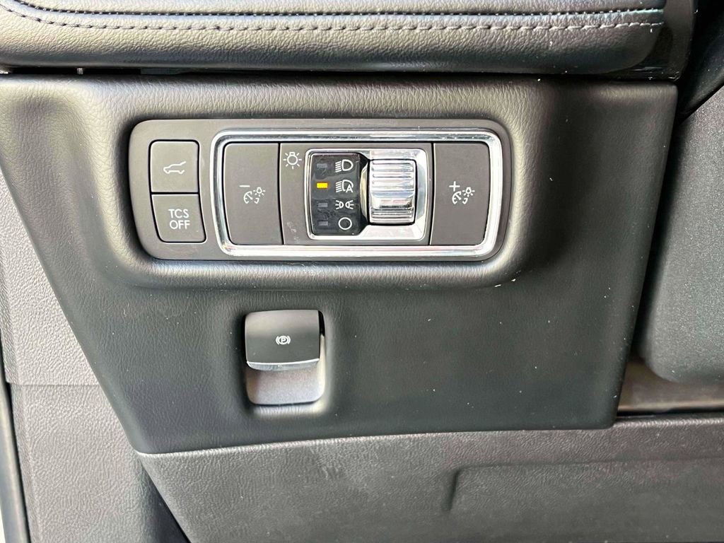 Used 2022 Lincoln Nautilus Reserve w/ Luxury Package image 18