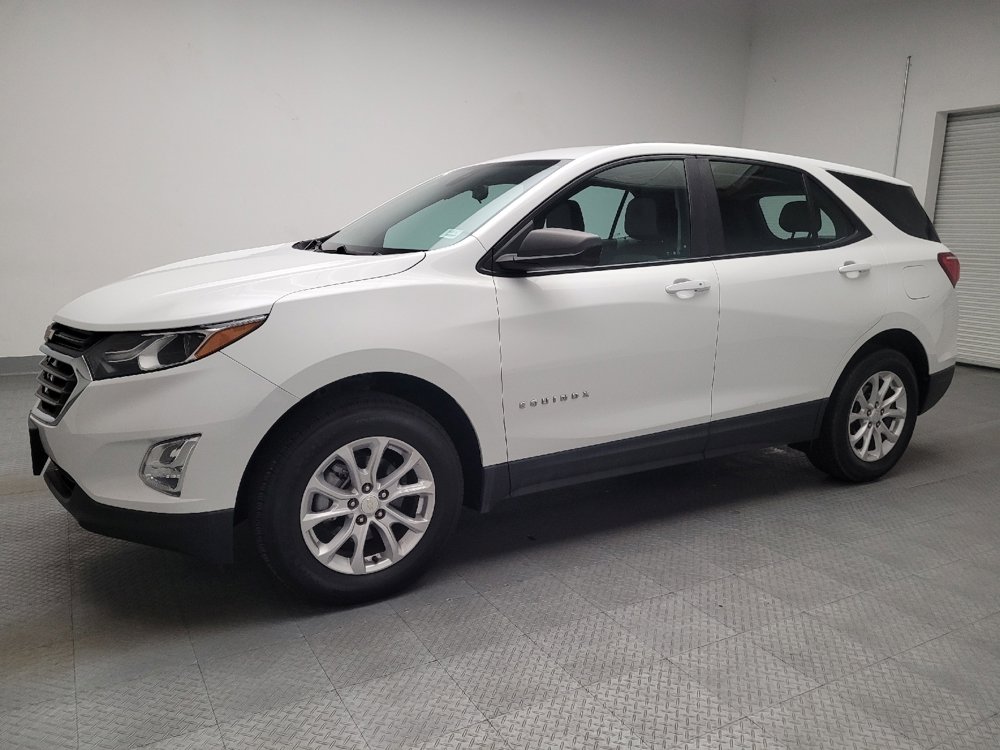 Used 2021 Chevrolet Equinox LS image 2