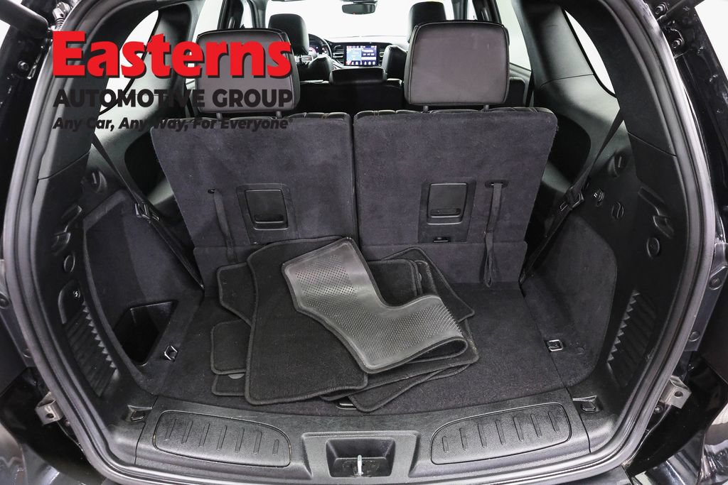Used 2024 Dodge Durango GT RWD image 9