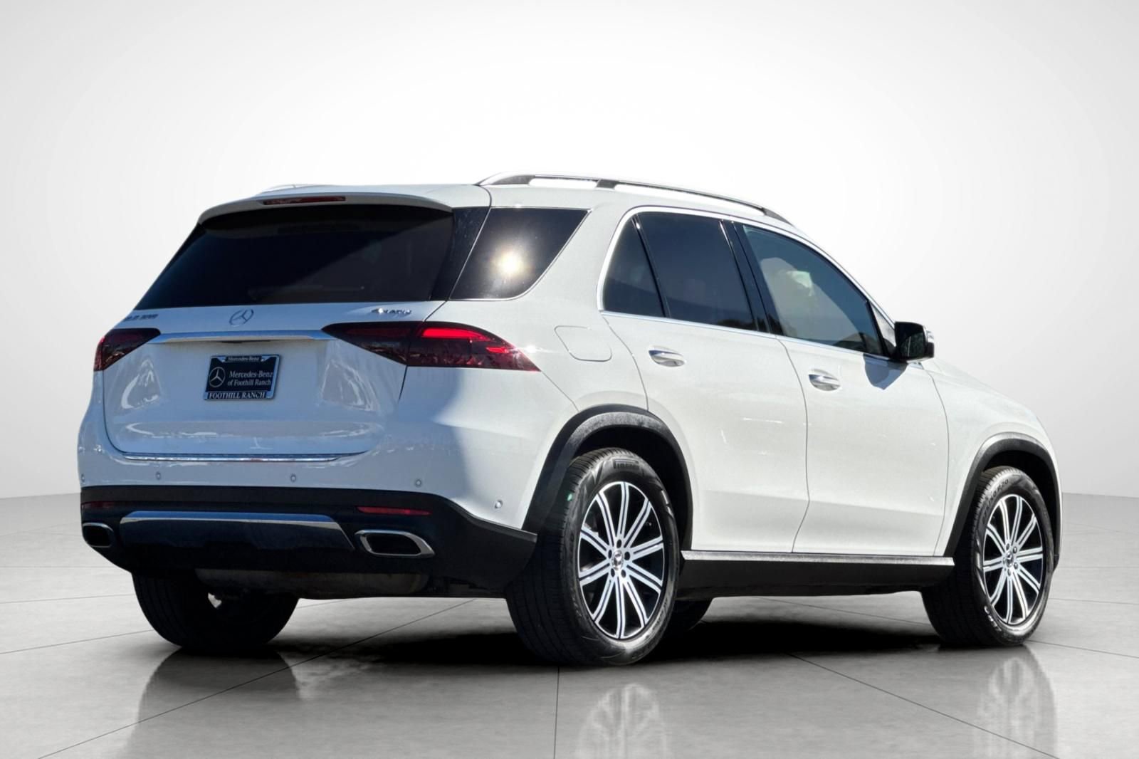 Used 2024 Mercedes-Benz GLE 350 4MATIC image 3