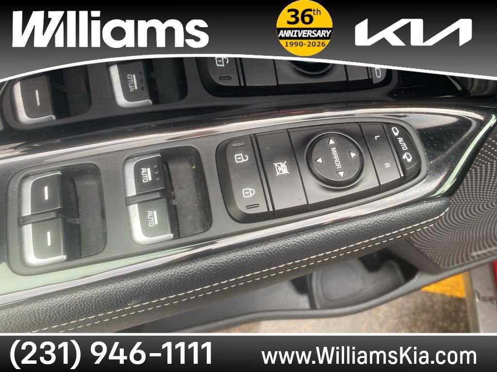 Used 2019 Kia Niro S Touring image 21