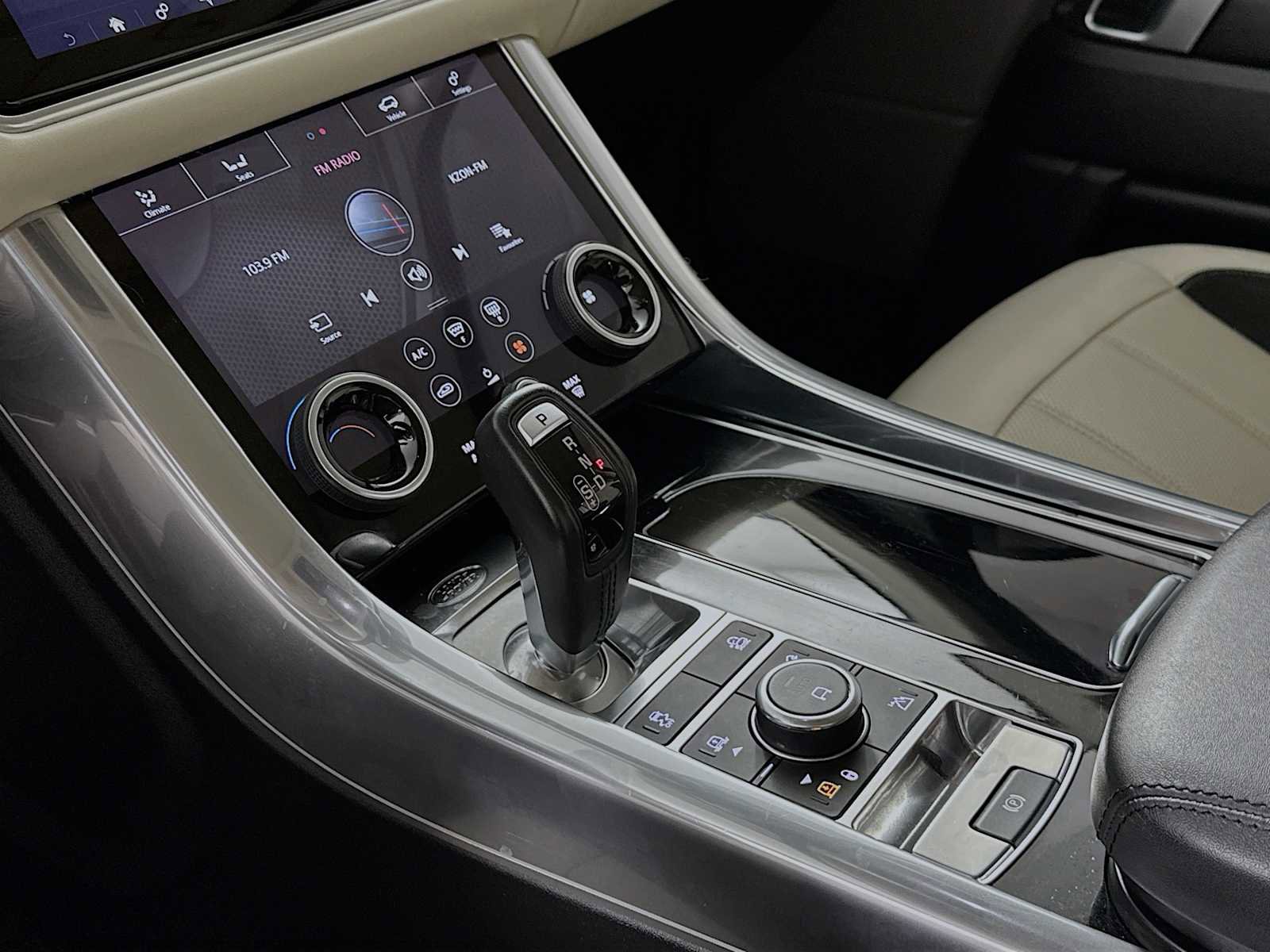 Used 2020 Land Rover Range Rover Sport HSE Dynamic image 19