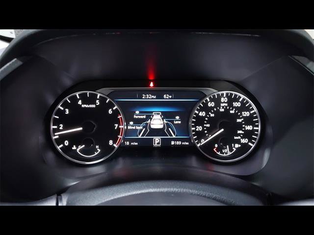 Used 2025 Nissan Sentra SR FWD image 22
