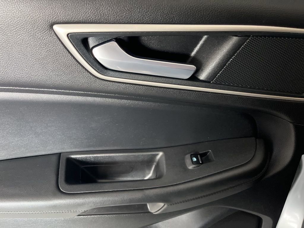 Used 2024 Ford Edge SEL image 54