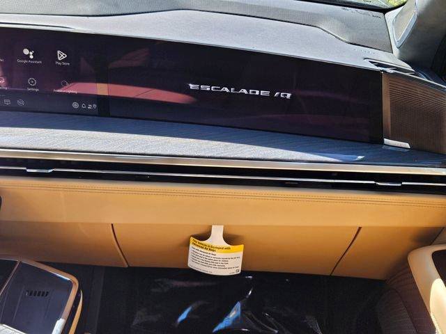 New 2026 Cadillac Escalade IQ Luxury 2 image 37