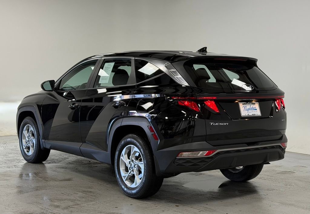 Used 2023 Hyundai Tucson SE image 3