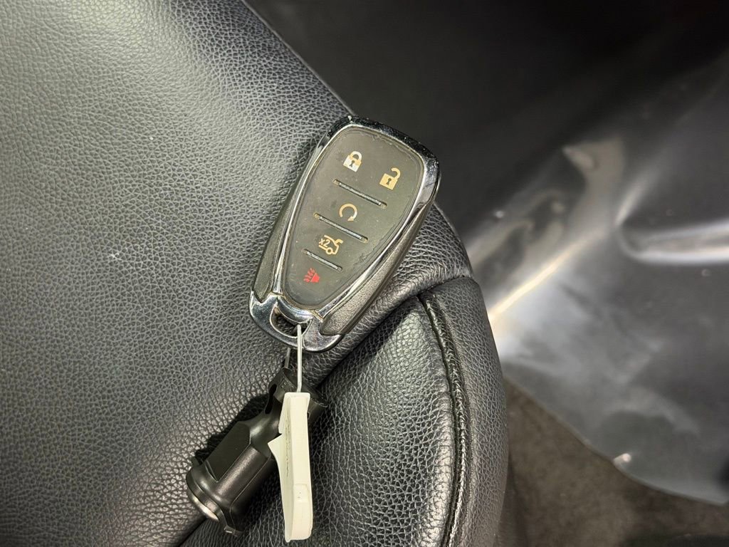 Used 2016 Chevrolet Malibu Premier w/ Driver Confidence Package image 23