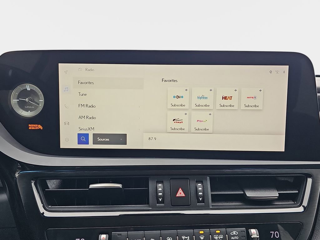 Certified 2023 Lexus ES 250 w/ Premium Package AWD/4WD image 23