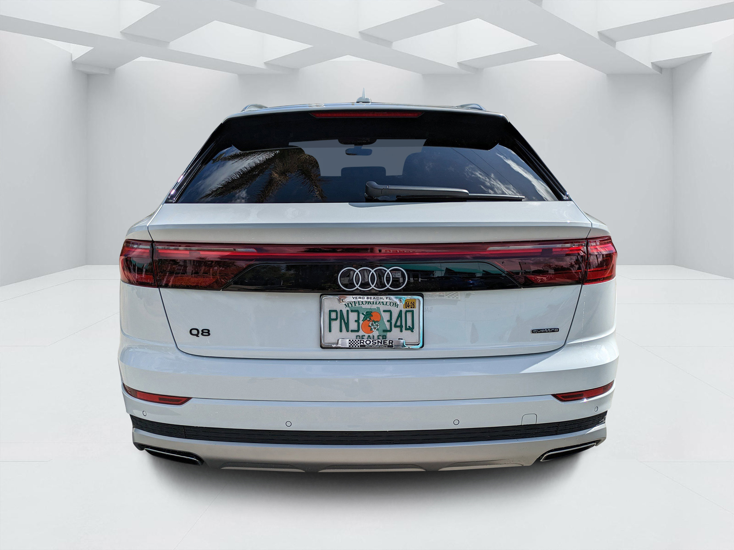 Used 2025 Audi Q8 Premium w/ Convenience Package image 4