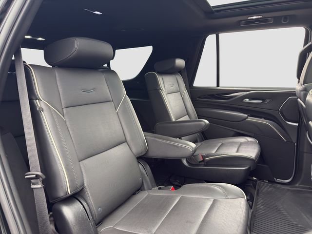 Used 2023 Cadillac Escalade Sport w/ LPO, ONYX Package image 18