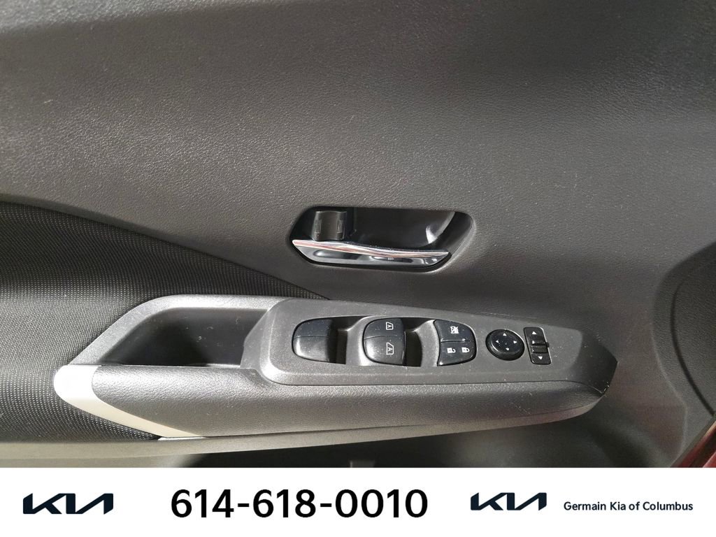 Used 2021 Nissan Kicks SV image 25