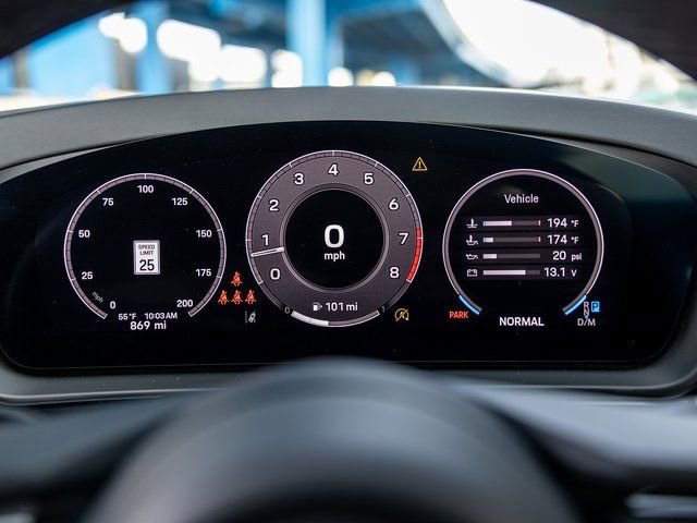 Certified 2025 Porsche Cayenne S AWD/4WD image 25