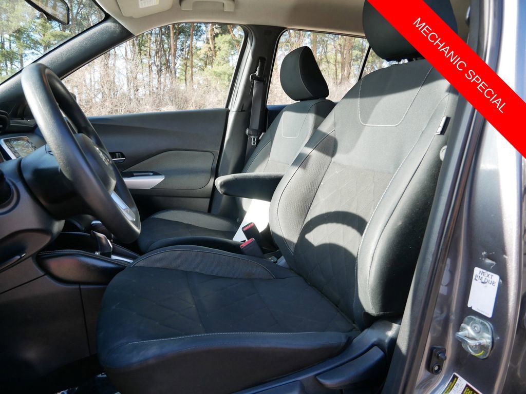 Used 2019 Nissan Kicks SV image 14