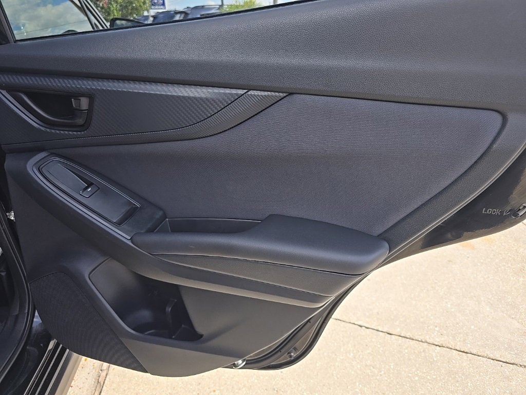 Used 2021 Subaru Crosstrek 2.0i Premium w/ Moonroof Package image 32