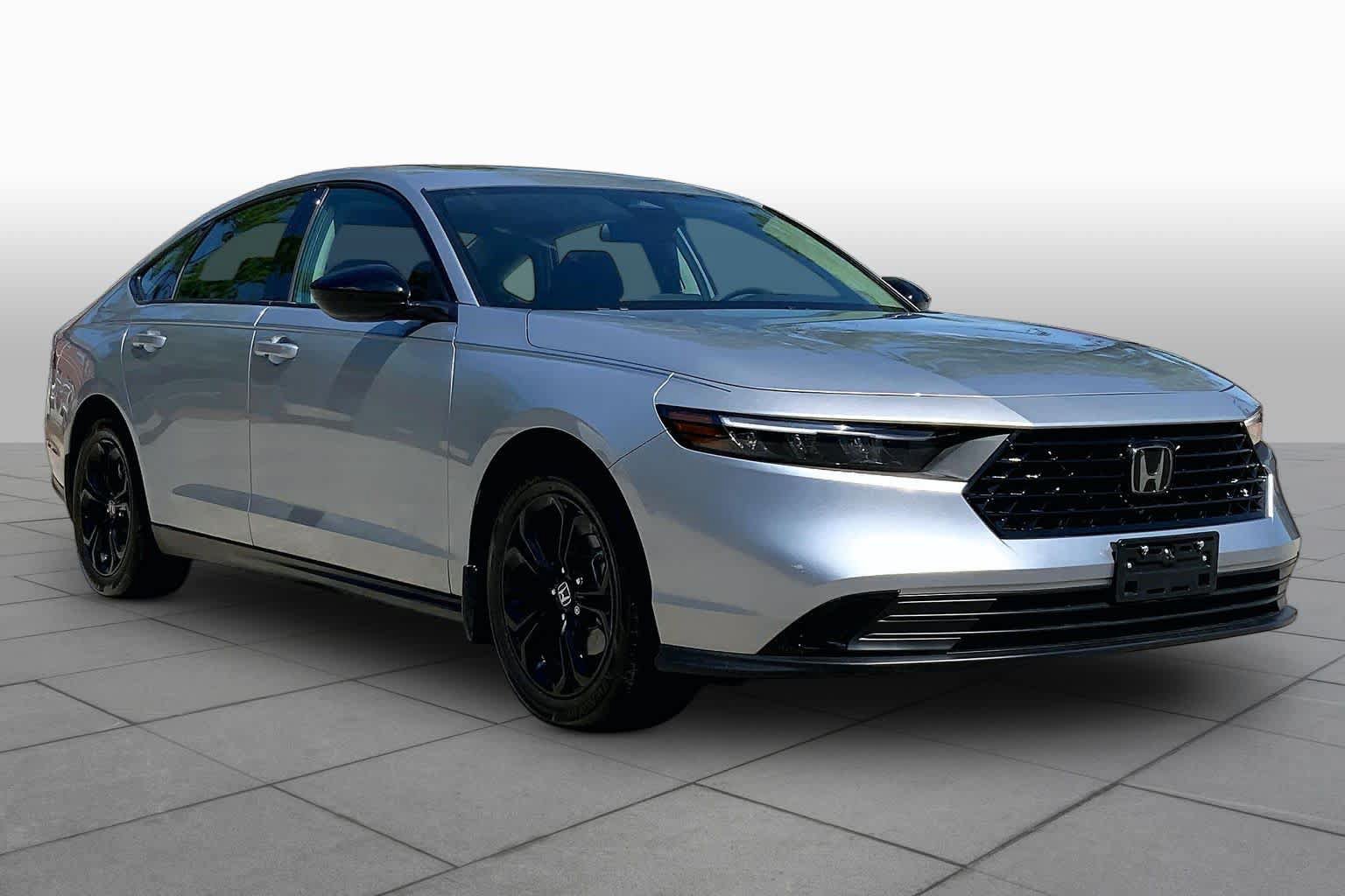 Used 2025 Honda Accord SE image 3