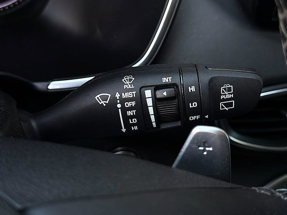 Certified 2023 Hyundai Santa Fe SEL image 18